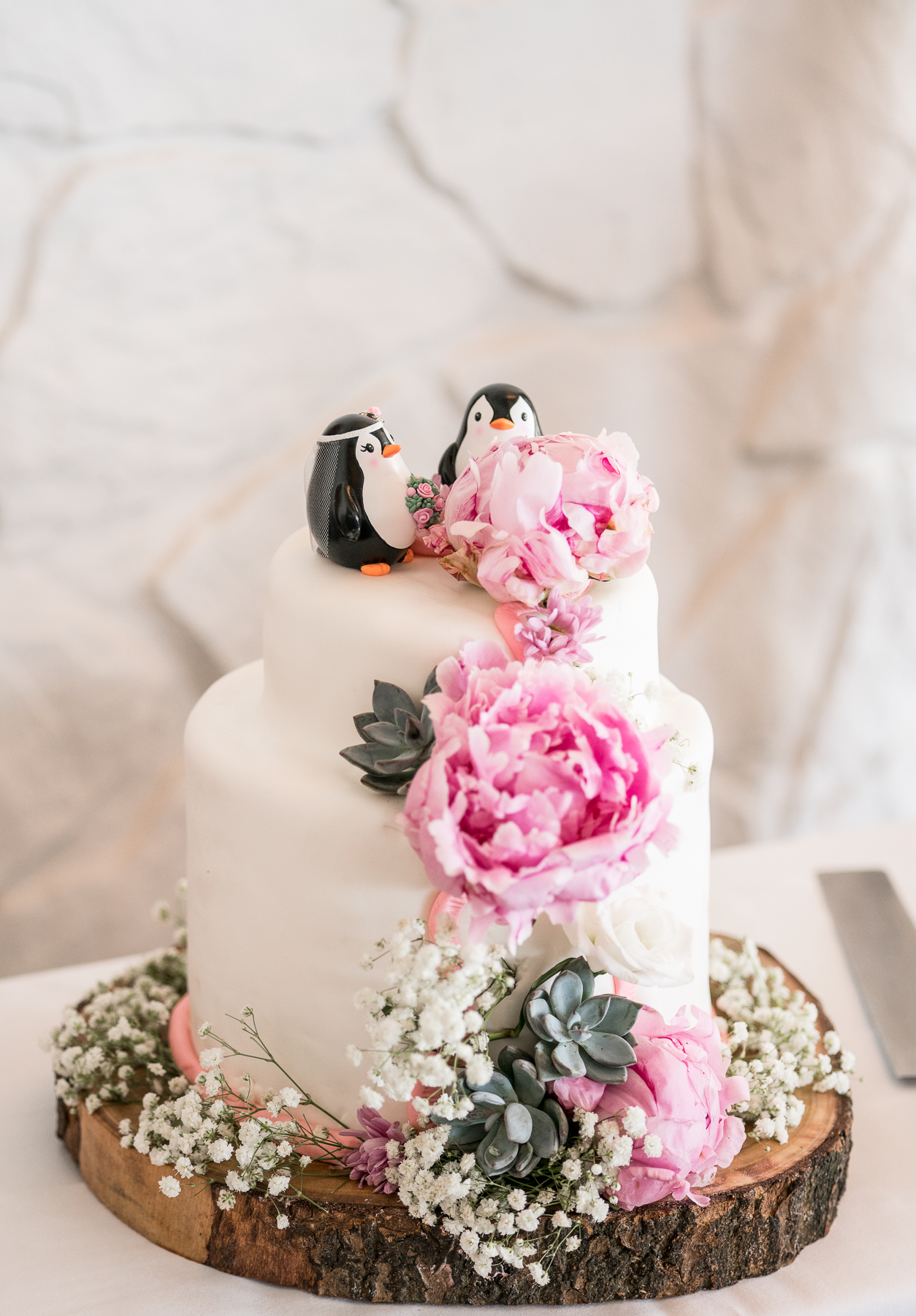 wedding cake penguin cake topper