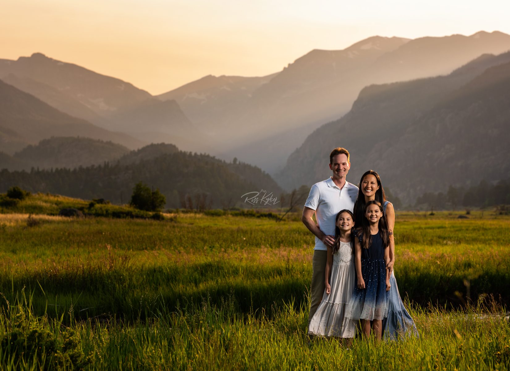 family photos inside Rocky Mountain national park