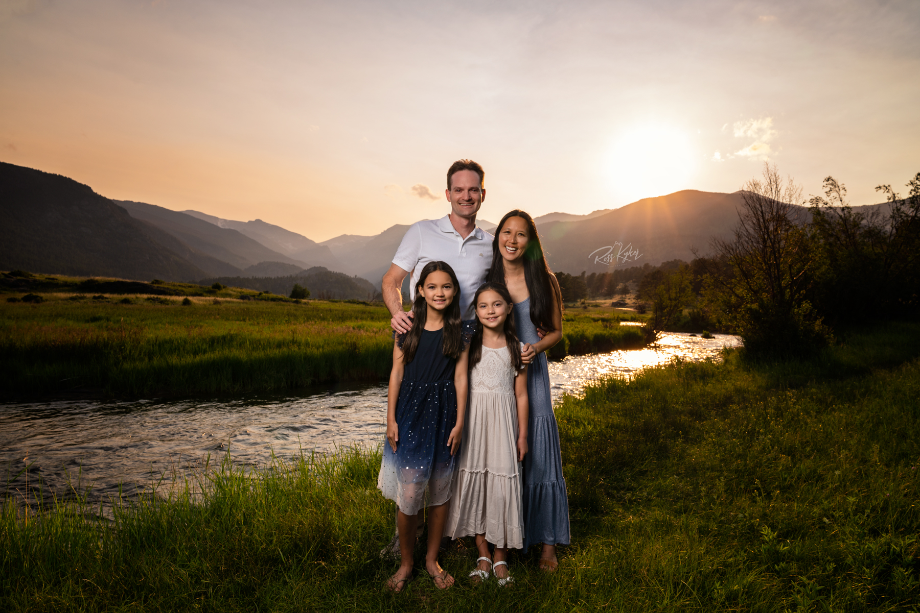 family photos inside Rocky Mountain national park