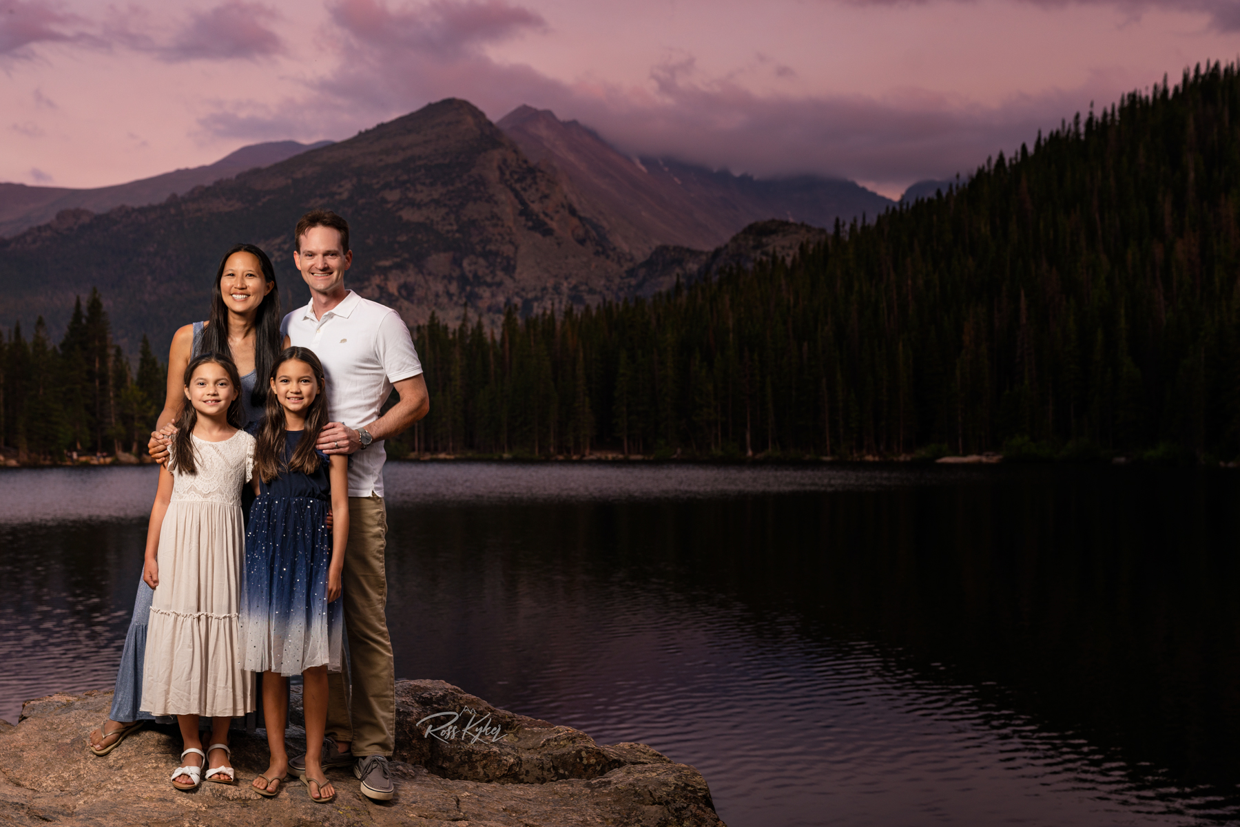 family photos at bear lake in Rocky Mountain national park 