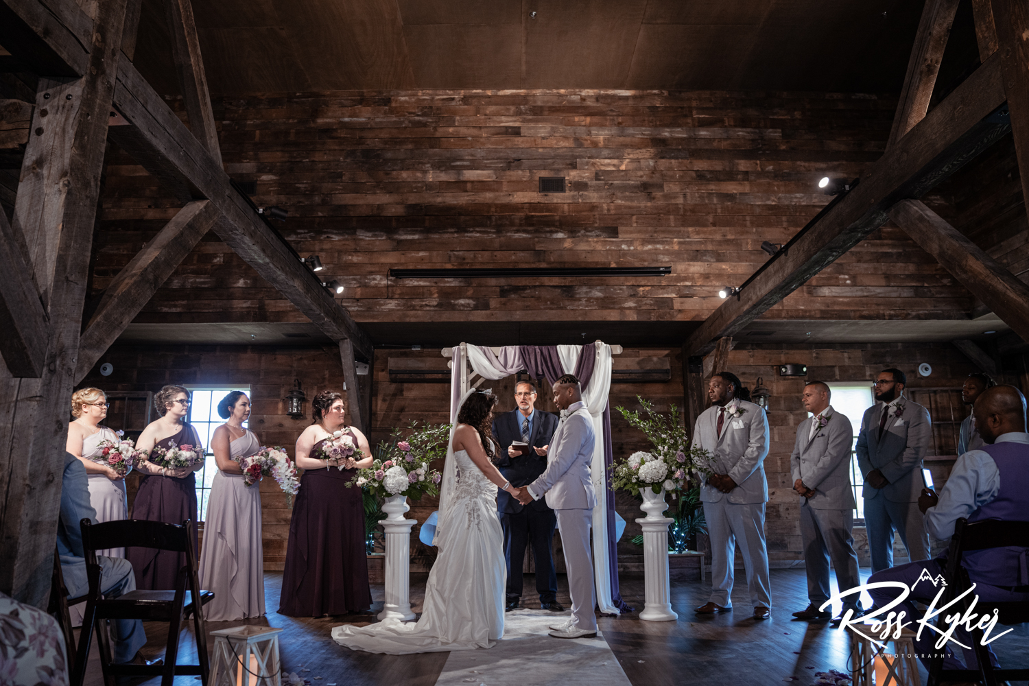 henrys barn wedding Oberlin Ohio 